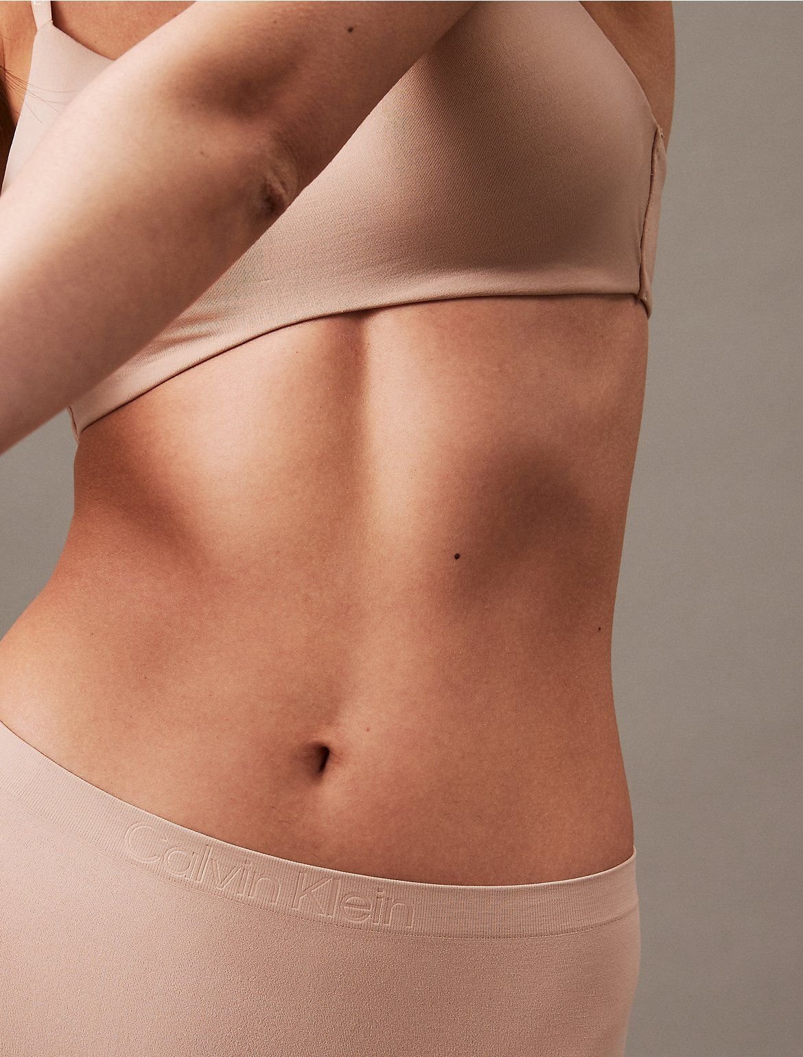 White Chocolate Wax- Stomach